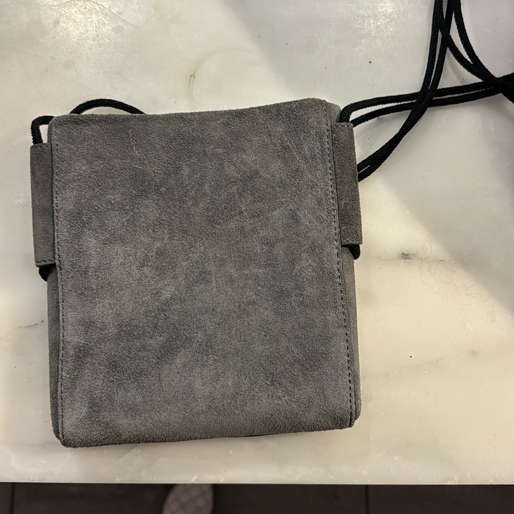 Rag & Bone cross body bag. Size 8 “ length and 7” wide.